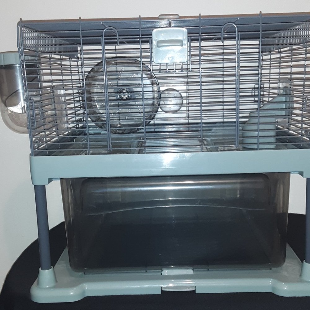 Full cheeks small hamster mouse cage